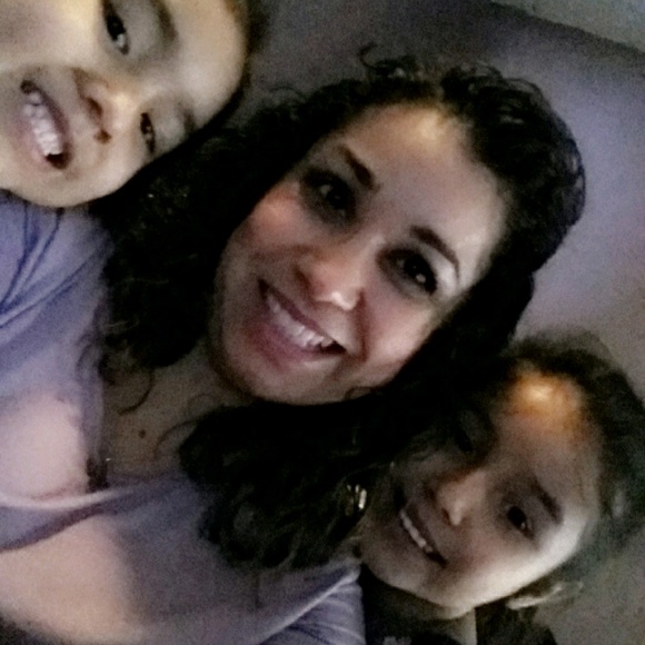 Meet your Posher, Sara - Picture 1 of 1